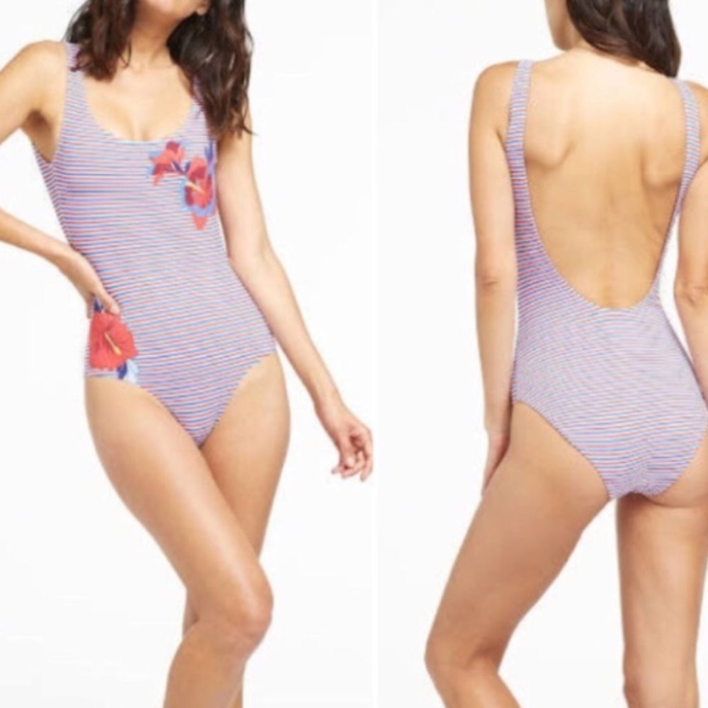 Kelly Kelly Hibiscus Illusion Striped Bath…
